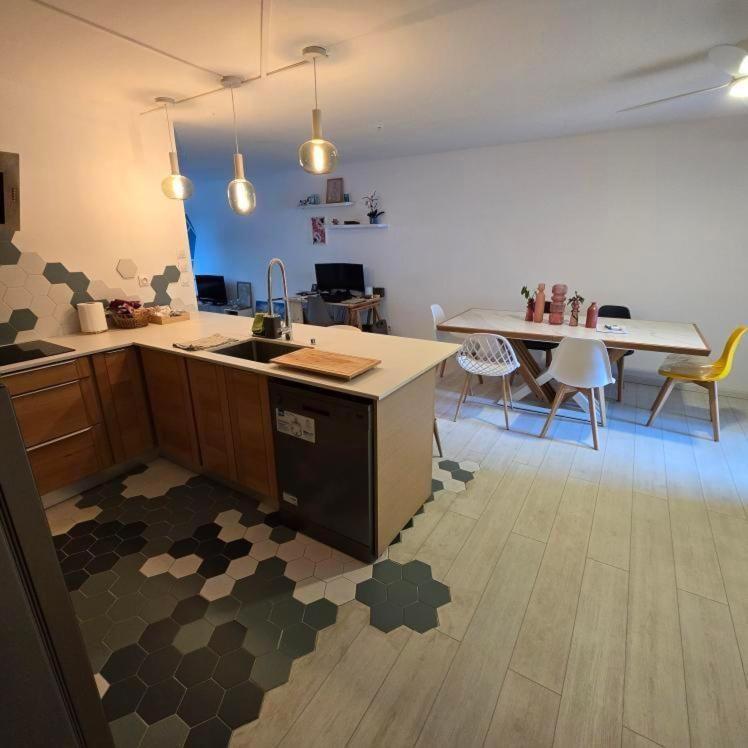 Chambre Chez L'Habitant Cosy Et Moderne, Vue Sur Montagne Saint-Denis Eksteriør bilde